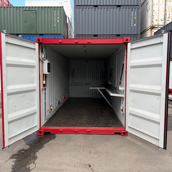 Barcontainer mit Tresen und E-Paket /Imbiss /Messecontainer