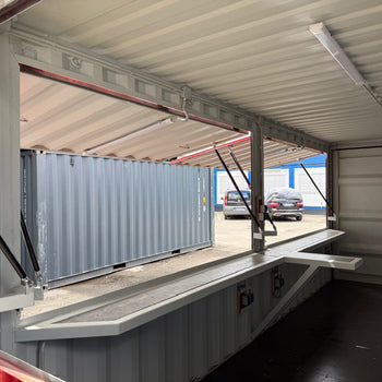 Barcontainer mit Tresen und E-Paket /Imbiss /Messecontainer