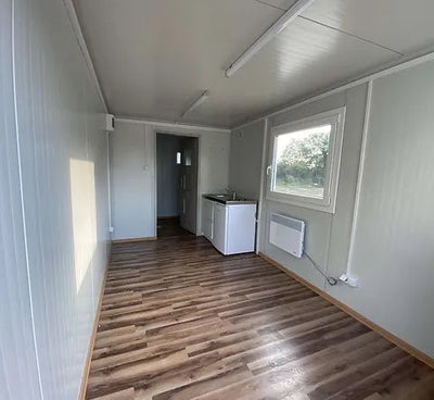 Bürocontainer. 6,00 x 2,40 m mit WC, Dusche und Küche