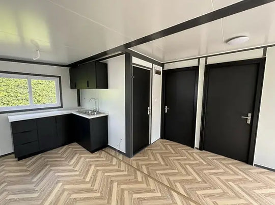 Tiny House mit zwei Schlafzimmern und Küche