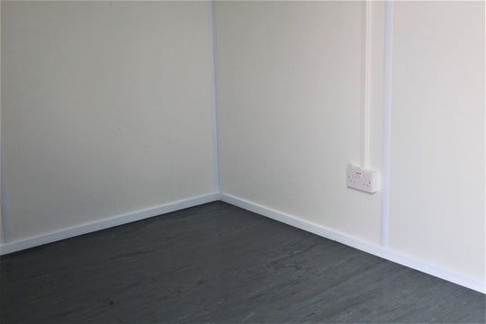Bürocontainer. 20 Fuß mit 2 Fenstern