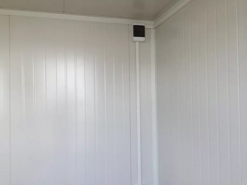 Bürocontainer. 3,50 × 2,20m