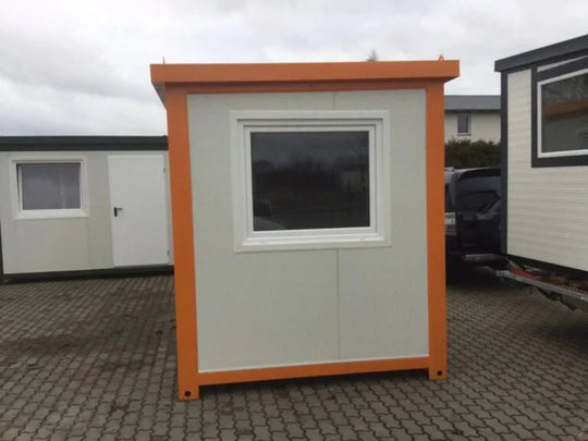 Neues 4x2,4 m Containerbüro – Sicherheitsposten / Zugangskontrolle 9,6 m²
