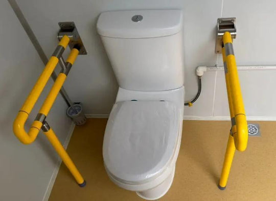 Toilettenbehälter für Menschen mit Behinderung: sofort für Menschen mit Behinderung geeignet