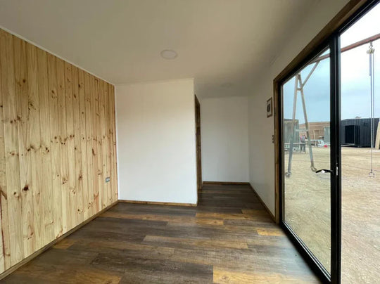 Modulares Containerbüro 8 × 3 Meter – 24 m²