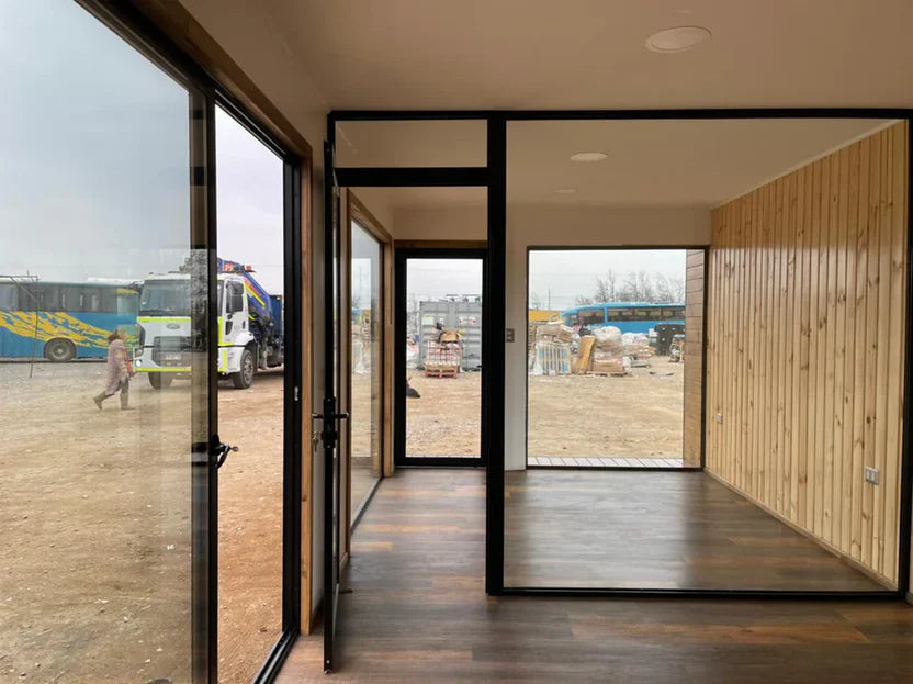 Modulares Containerbüro 8 × 3 Meter – 24 m²