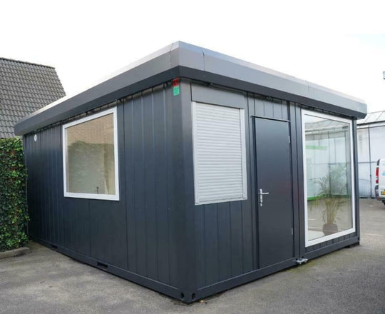 Container-Schreibtisch. Isoliert + wartungsfrei.